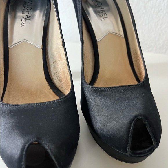 8.5 Michael Kors Satin Rhinestone Studded Heel Woman's Peep Toe Black Shoe Pumps - Picture 3 of 12